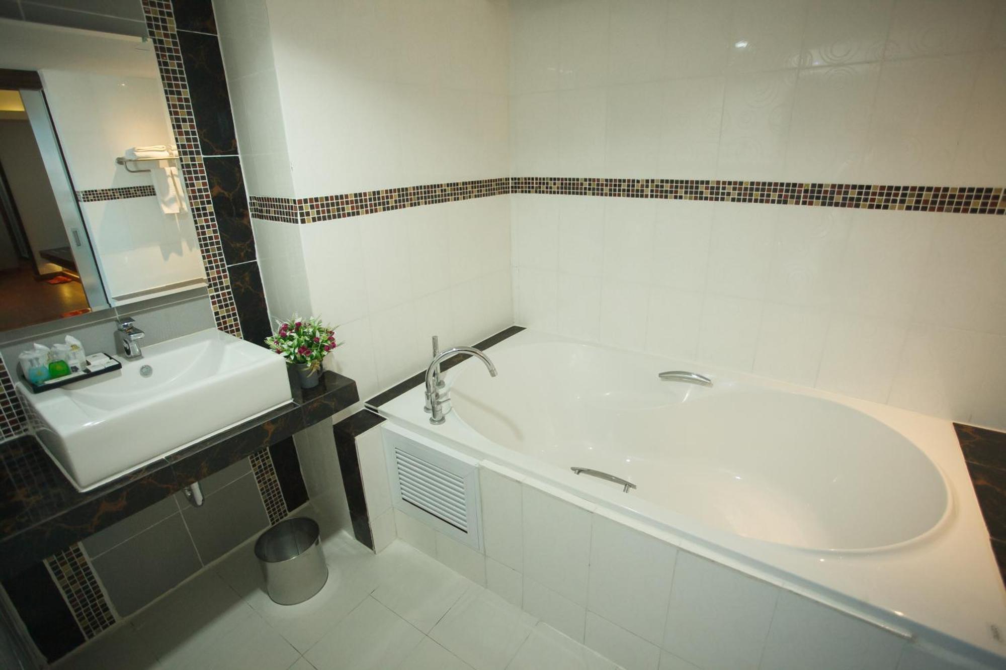 האט יאי Grand Pink Hotel Hatyai מראה חיצוני תמונה
