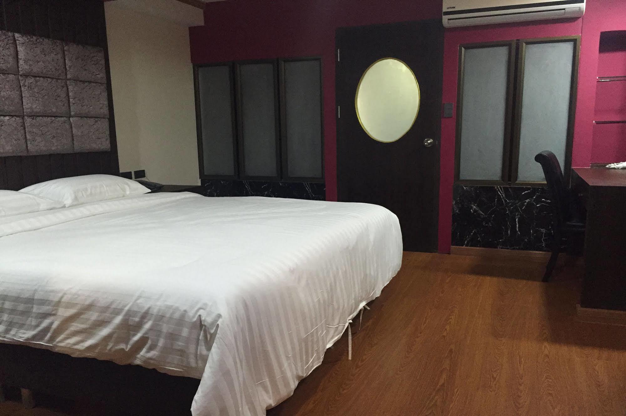 האט יאי Grand Pink Hotel Hatyai מראה חיצוני תמונה